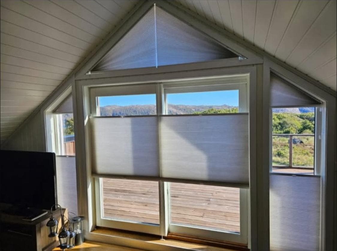 Plissegardiner i soverom